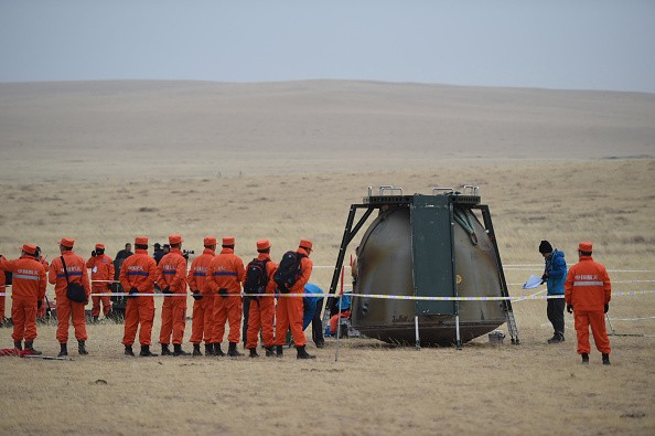 Shenzhou-11's with the returned to Earth with the mangoes.