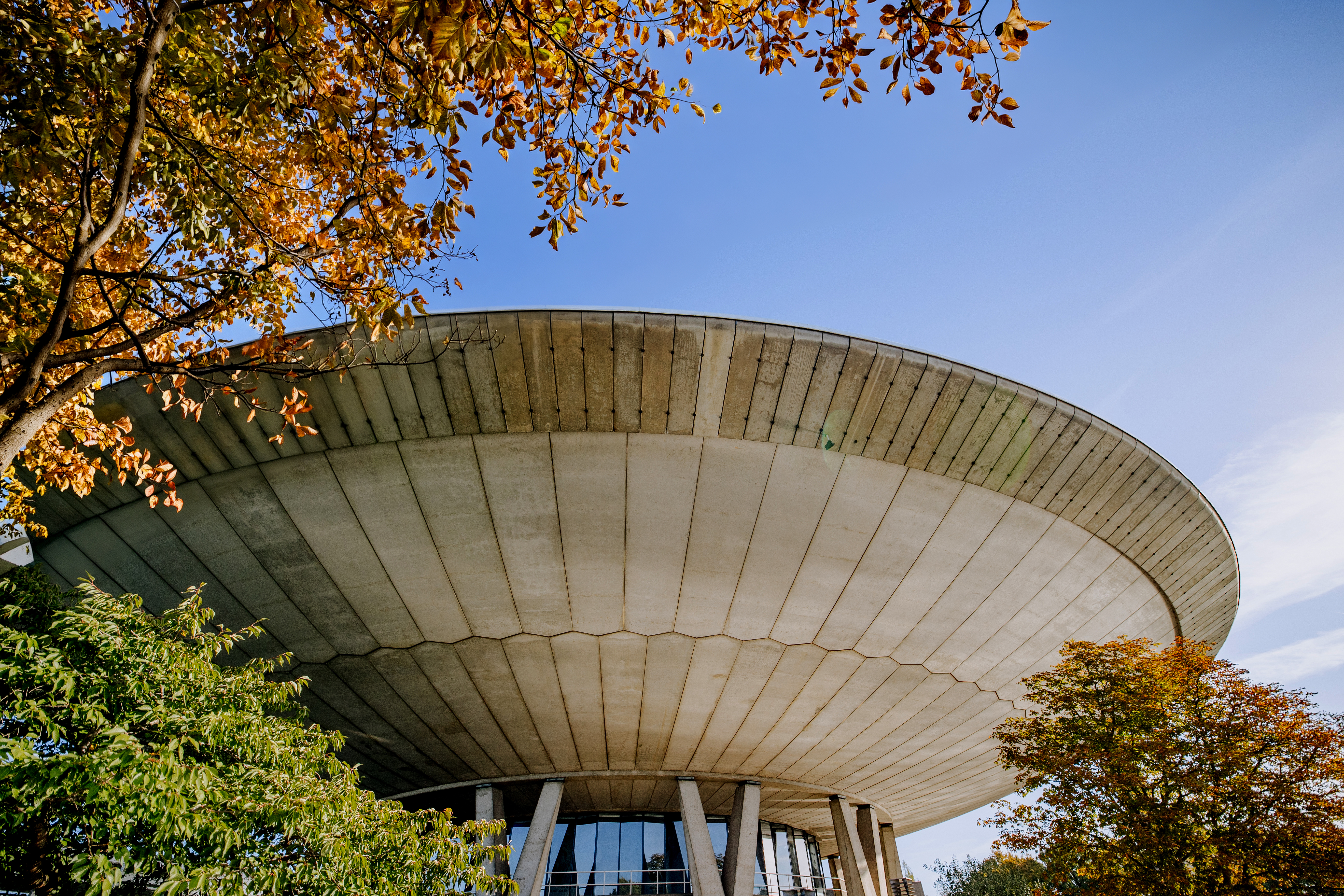 Beleef de herfst in Evoluon, Eindhoven