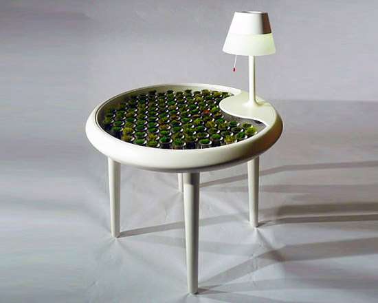 Moss Table Powers Its Own Lamp