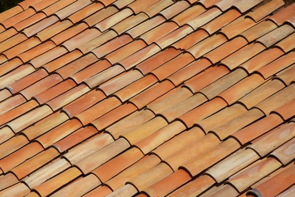 Cleaning the Air with Roof Tiles