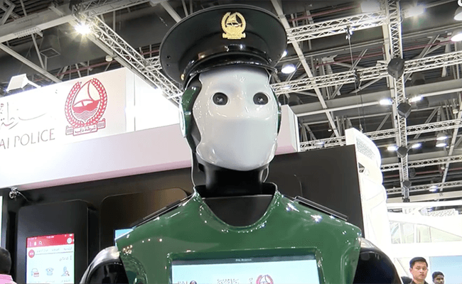 Dubai Employs First Robotic Police Officer